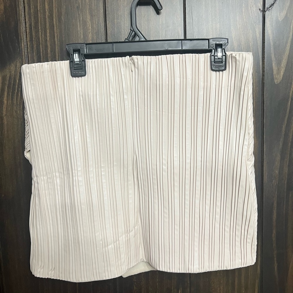 Lulus Better Luck Next Time Tan Vegan Leather Pleated Mini Skirt - Size L-NWT - Picture 3 of 7